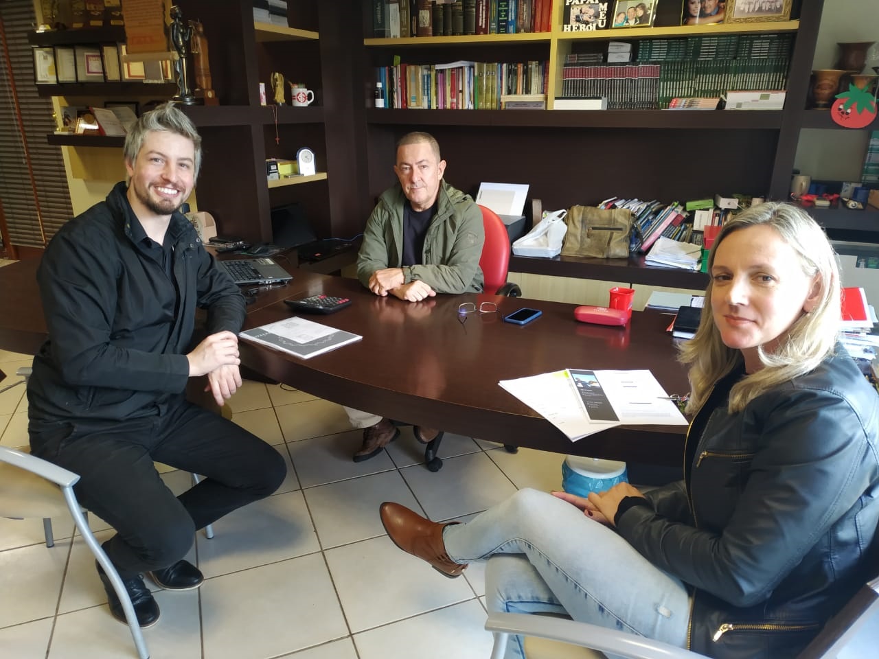 Sinca/RS e SindiComerciários buscam firmar parcerias Sinca/RS e SindiComerciários buscam firmar parcerias